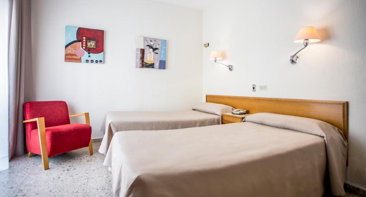 Hotel Leuka Alicante Bagian luar foto