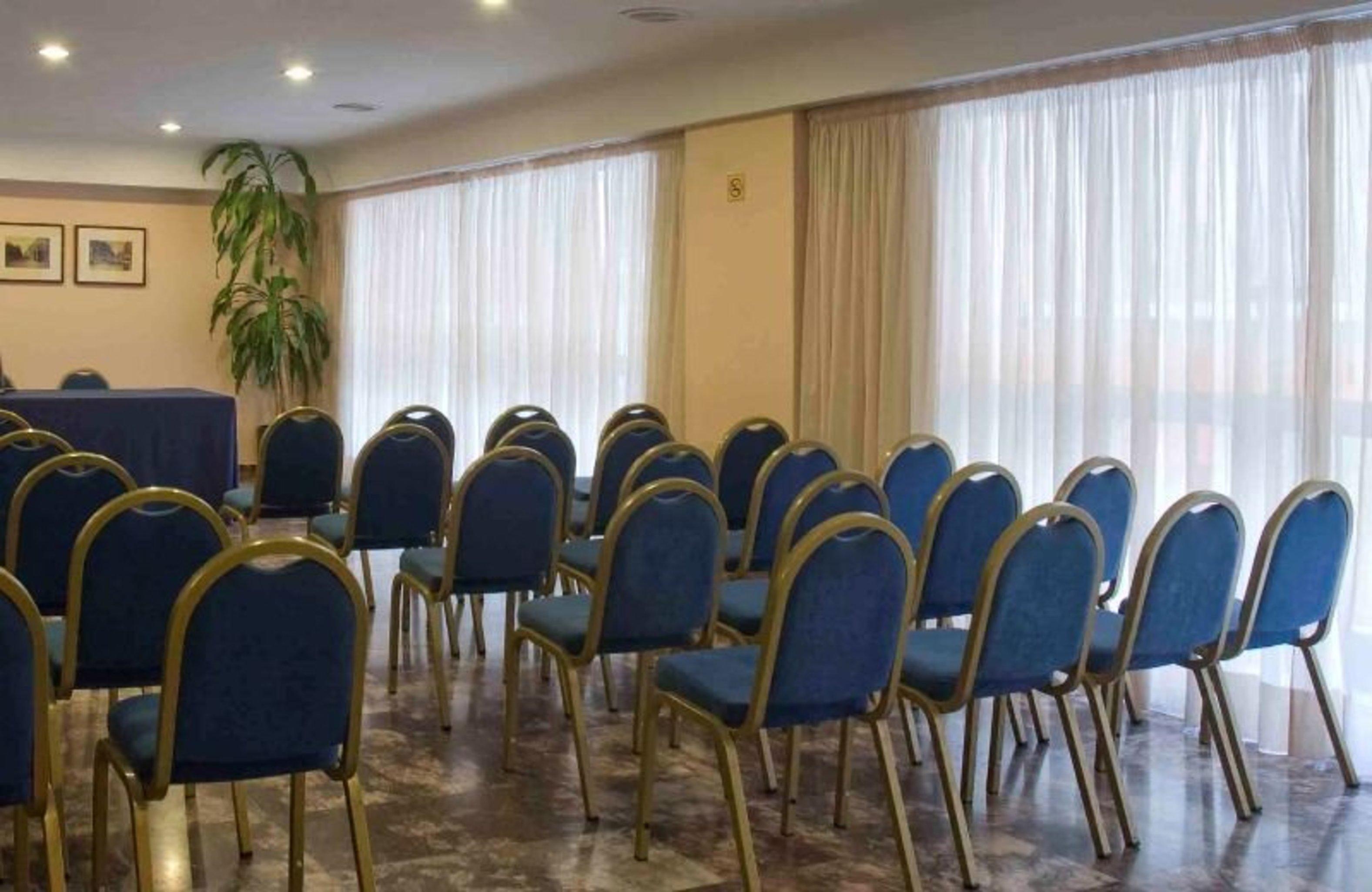 Hotel Leuka Alicante Bagian luar foto