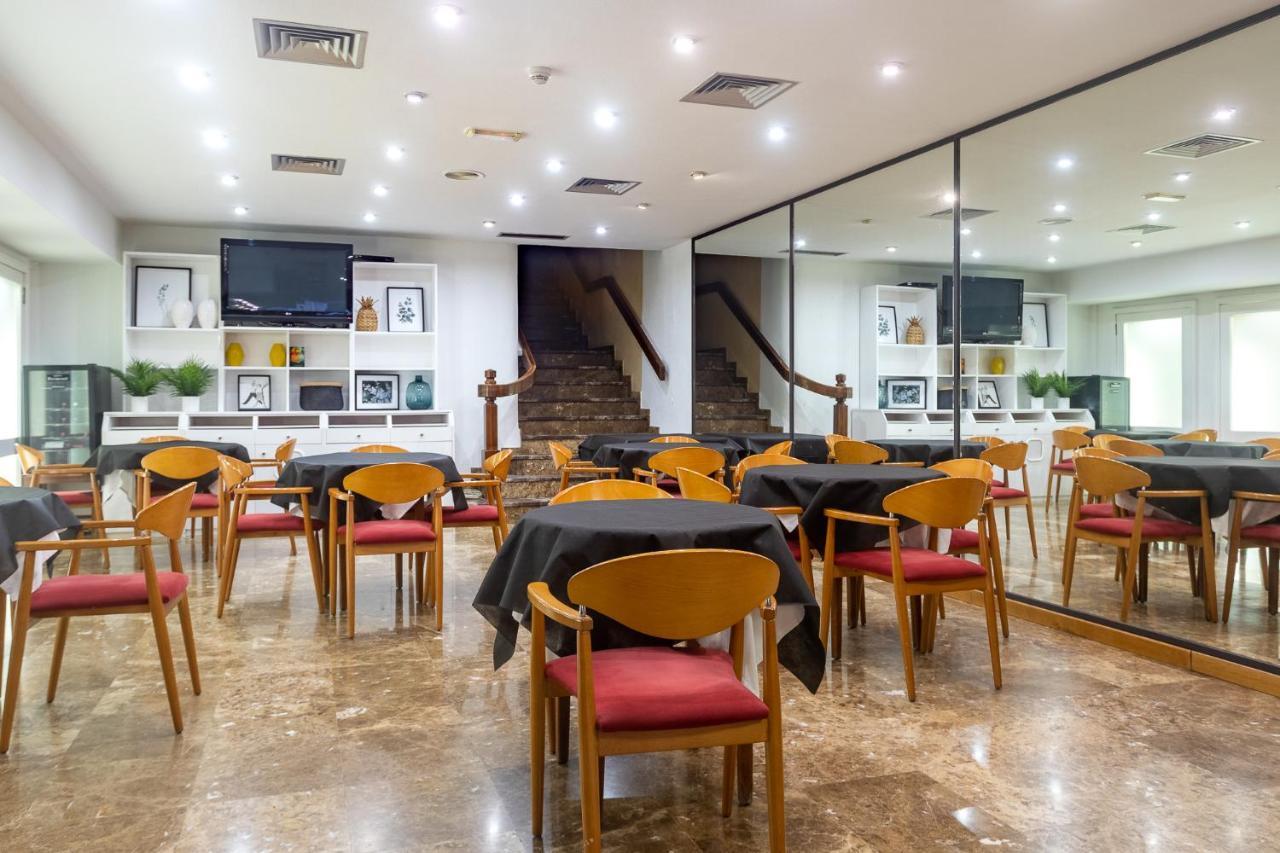 Hotel Leuka Alicante Bagian luar foto